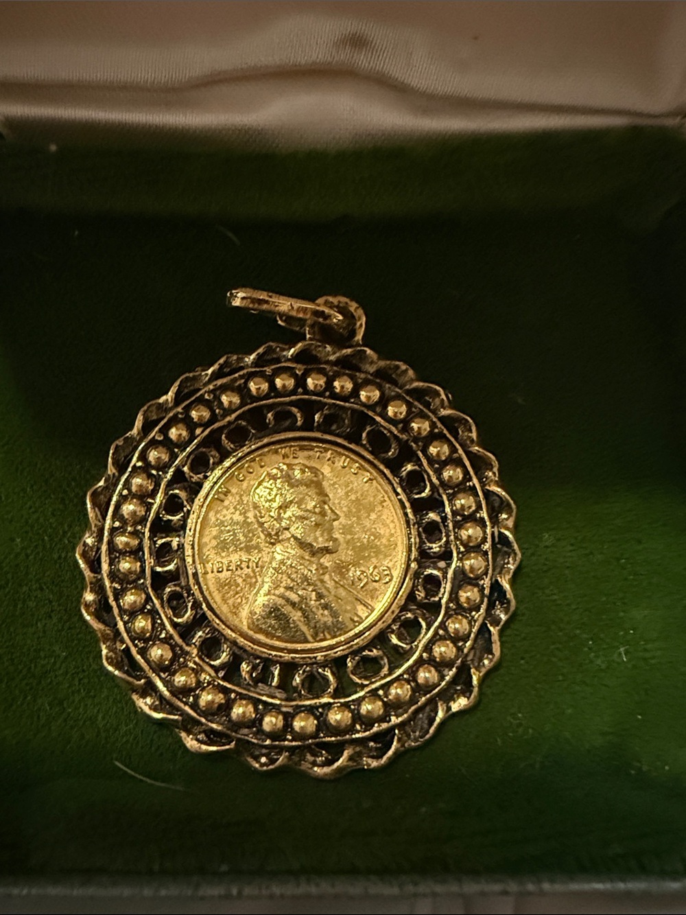 Gold-Tone Lincoln Coin Pendant Necklace - Women's Jewelry 1963